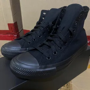 Converse Women's Black Trainers thumbnail 1
