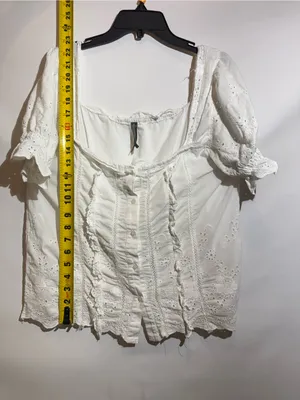 Anthropologie White Cotton Eyelet Puff Sleeve Button Front Blouse Size M thumbnail 6