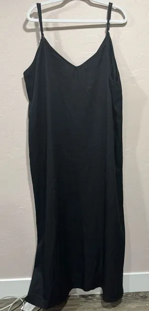 Black Boohoo Plus Strappy Cami Maxi Dress thumbnail 1