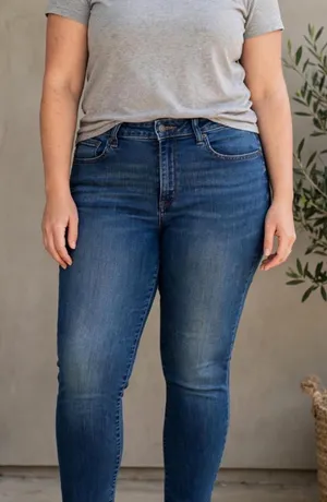 Sonoma Curvy Straight 10S Medium Wash thumbnail 1
