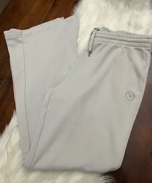 Vuori Sedona Wideleg Sweatpant Oat Milk Heather Side Slit Size M thumbnail 1