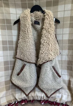 Love Tree Tan and Cream Sherpa Vest thumbnail 1