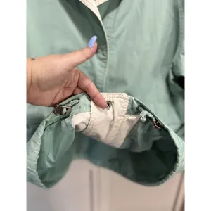 Izzy Sport Mint Green Snap Up‎ Rain Jacket Collar Cord/Toggle Size Large thumbnail 4