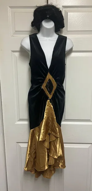 Roaring 20's Flapper Dress Costume With Bonus Wig thumbnail 2