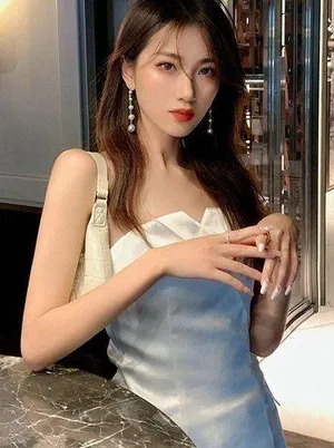 Elegant White Pearl Dangle Drop Earrings for Women thumbnail 3