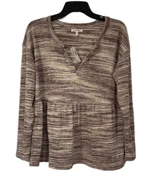 NWT Maurcies Top thumbnail 1
