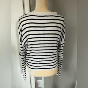 Abercrombie & Fitch Woman’s White & Black Striped Cotton Swearer Size Large thumbnail 8