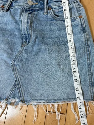 American Eagle Hi Rise A Line Light Wash Denim Jean Mini Skirt Size 0 thumbnail 4