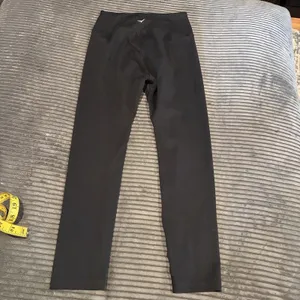 Gymshark Black High-Rise Leggings no front seam 7/8 length Size Small EUC thumbnail 6