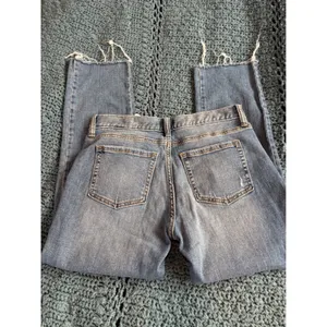 Banana Republic Girlfriend Jeans Medium Wash Blue Raw Hem Denim 28/6 thumbnail 4