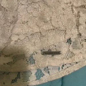 Abercrombie & Fitch Cream Lace Mini Skirt thumbnail 2
