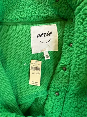 Aerie Sherpa Pullover 3/4 Button Closure Sz M NWT thumbnail 2