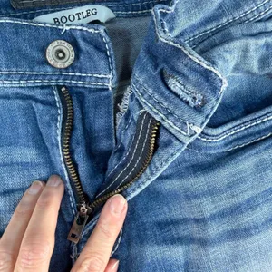 BKE 32S 32 Short Jeans Aiden Bootleg Boot Mid Rise Contrast Stitch Medium Wash thumbnail 5