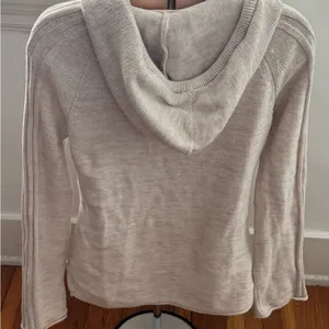 Roxy Cream cable Knit Hooded V-neck kangaroo pocket Sweater, size M outdoor thumbnail 2