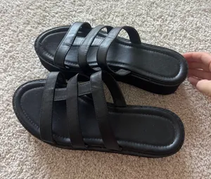 Black platform sandals Size 9 thumbnail 1