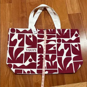 NWT Vuori Holiday Bag Strawberry‎ - Limited Edition thumbnail 6