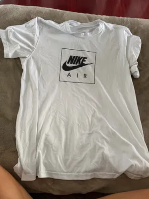 White Nike T-Shirt thumbnail 1