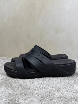 Crocs Women’s Gateway Strappy Sandals Lightweight Platform Sole in Black 7 thumbnail 4