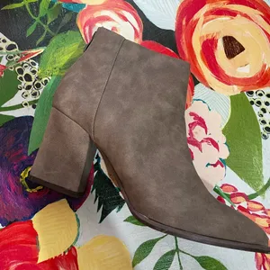 Glaze Taupe 3 1/4” heel‎ boots Size 10 Worn Once thumbnail 2