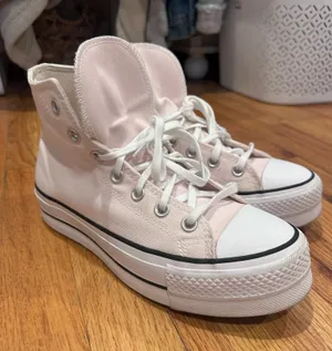 Pink Converse Sneakers thumbnail 1