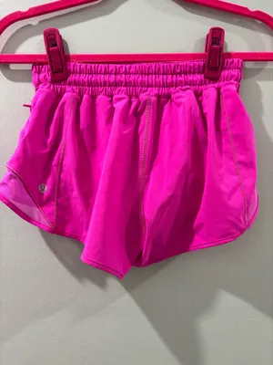 Lululemon Shorts 2.5" Hotty Hot thumbnail 3