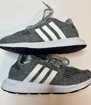Adidas Cloud Foam Size 5 thumbnail 6