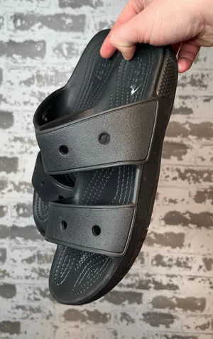 Crocs | unisex black slip on sandals m6 w8 thumbnail 1