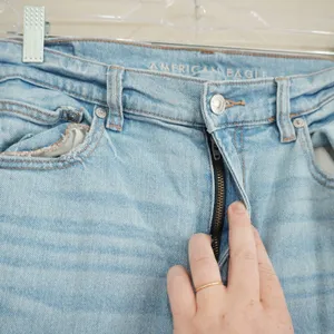 American Eagle Women's 8 Regular Light Wash High Waisted Straight Leg Jeans thumbnail 4