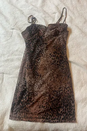 Cheetah print dress Motel size M  thumbnail 1