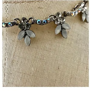 Rhinestone multi leaf choker necklace Silver thumbnail 4
