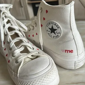 Converse Chuck Taylor High-Top All Star Lift Platform Sneakers W/Hearts Size 9.5 thumbnail 9