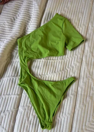 Alo yoga green one piece swimsuit thumbnail 3