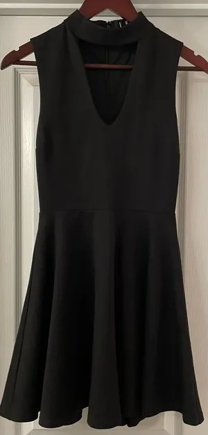 Lulus Black Sleeveless, Plunging V Neck Cutout Choker Dress, Lined XS thumbnail 1