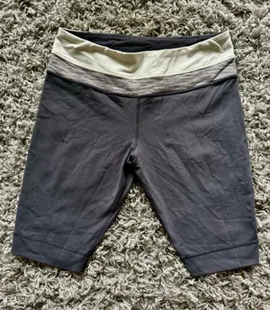 Lululemon Reverse Groove Shorts thumbnail 1