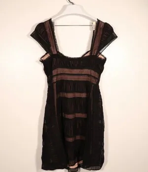 NWT Alicia Mini Dress Size 4 thumbnail 3