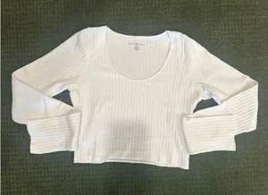 Brandy Melville White Long Sleeve Cropped Top thumbnail 1