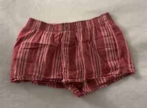 pink and white shorts Size M thumbnail 1