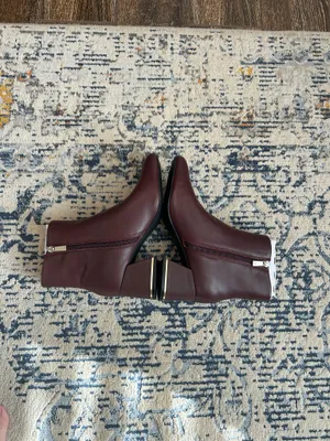 KENNETH COLE NEW YORK Alec Block Heel Ankle Booties in Oxblood thumbnail 2