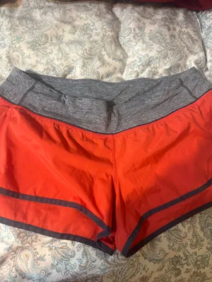 Lululemon 2.5" Speed Up Shorts thumbnail 2