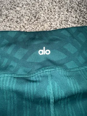 Alo Yoga Women's Green Mesh Leggings Size XS/S 27 inch waist Sheer Legs Stretch Knit Activewear thumbnail 6