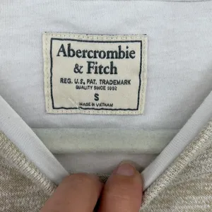 Abercrombie & Fitch Layered Hem Tee Sz S Tan Y2K Minimalist Neutral Clean Girl thumbnail 9
