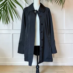 Nautica Black Raincoat Jacket Women’s Small Lightweight Hidden Button Lined Coat thumbnail 5