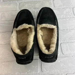 UGG‎ Ansley Moc Slippers Womens 9 Black Suede Sheepskin Slip On Cozy Loafer thumbnail 6