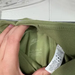 Nike Green Cotton Blend Embroidered Swoosh Ankle Crop Leggings XS Athleisure Gym thumbnail 4