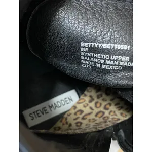 Steve Madden Bettyy Women's Black Lace Up Round Toe Platform Combat Boots Size 9 thumbnail 5