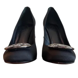Tory Burch Black Satin Crystal Medallion Stiletto Pumps Heels Size 7 thumbnail 3