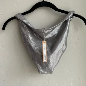 🩶SKIMS LIQUID SHINE SWIM TWISTED BIKINI BOTTOM SMOKE size M NWT thumbnail 6
