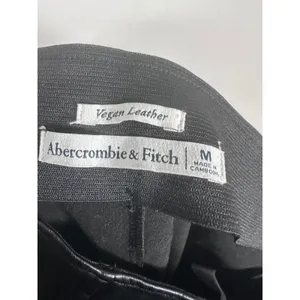 Abercrombie & Fitch Vegan Leather curve love Pants Women M Black Edgy Slit Hem thumbnail 6
