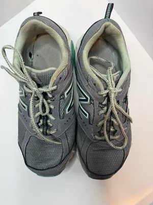 430 Size 11 Running Shoes thumbnail 2