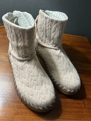 Muk Luks Taupe Quilted Knit Ankle Booties thumbnail 1